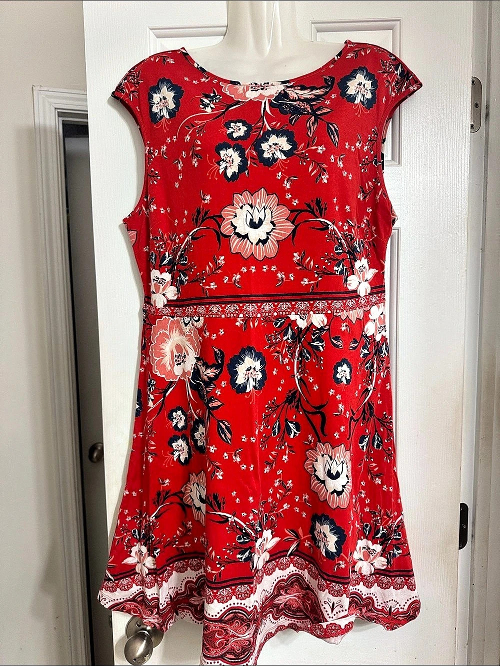 New York & Company Floral Mini Dress in Red Size Medium